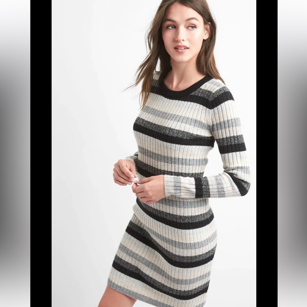 GAP Sweater Dress in Black&Gray, Size: S